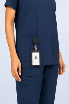 Cura Signature Women’s with Zipper Scrub