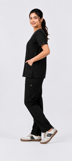 Cura Core Women's V-Neck Black CC/12