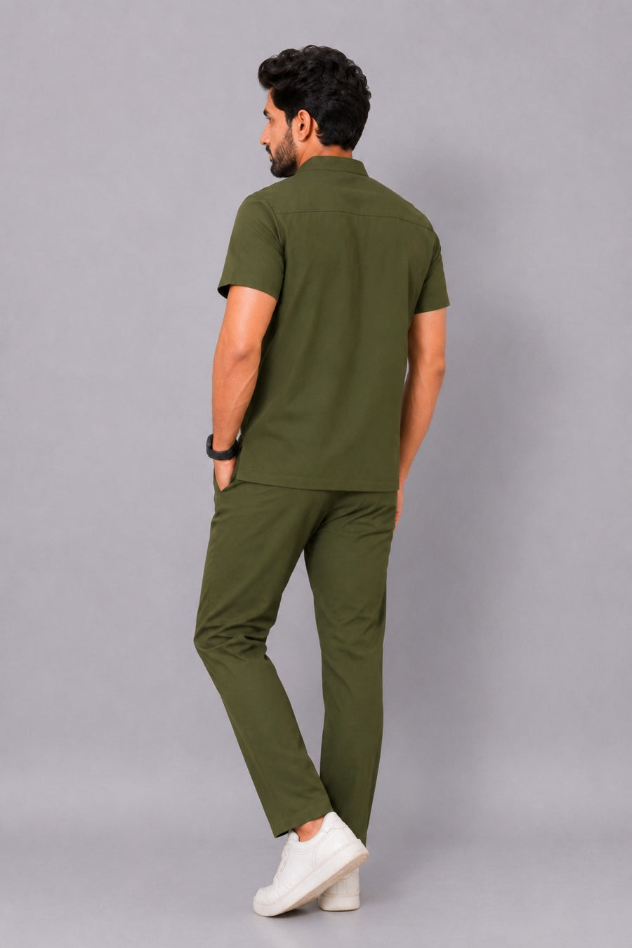 Cura Core Men’s Mandarin Neck Scrub - Olive Green